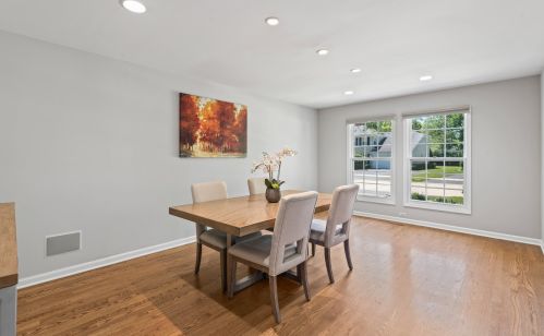 321 Burr Oak Ave, Bannockburn IL  60015-4720 exterior