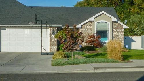 700 88th Ave, Yakima, WA 98908-9319
