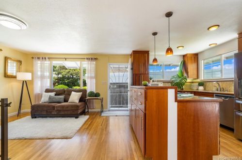 1530 Ainakoa Ave, Honolulu HI  96821-1114 exterior
