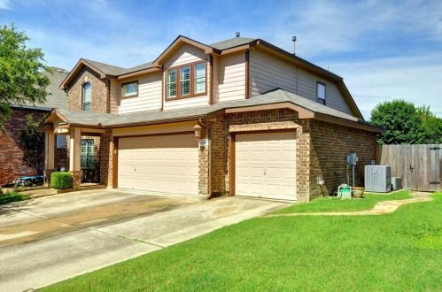 1005 Long Pointe Ave, Fort Worth, TX 76108-6932