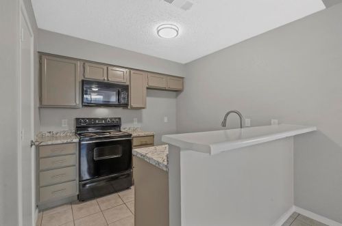 2742 Countryside Ln, Fort Worth TX  76133-8719 exterior