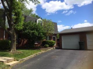 1136 Farmlane Dr, Columbus, OH 43085-1563