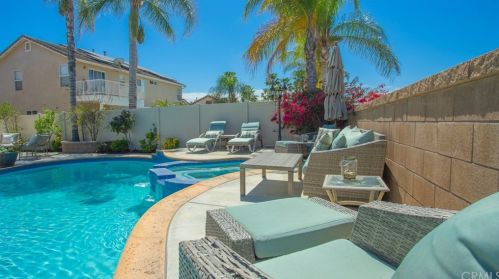 17677 Cedarwood Dr, Riverside CA  92503-7039 exterior