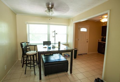 3041 Aquadale Ln, Cincinnati OH  45211-8004 exterior