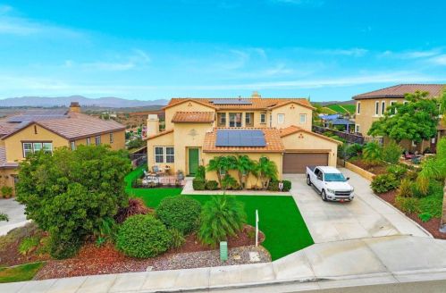 1058 Straightaway Ct, Oceanside, CA 92057-1949