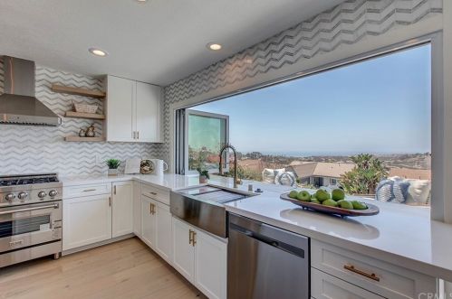 415 Calle Familia, San Clemente, CA 92672-2111