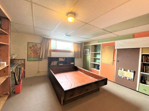 747 Newton St, Gary IN  46405-1131 exterior