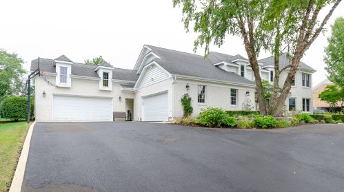 480 81 St, Willowbrook IL  60527-5985 exterior