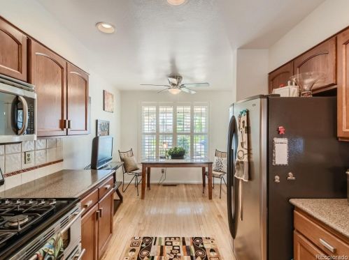 6041 Hinsdale Ave, Englewood CO  80112-1548 exterior