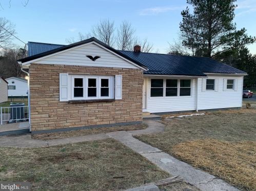 1135 Knobley Rd, Ridgeley, WV 26753-5028