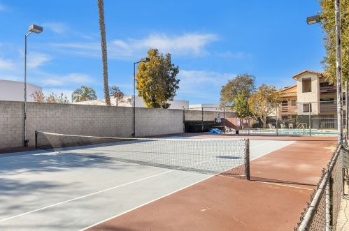 7735 Newman Ave, Huntington Beach CA  92647-6859 exterior