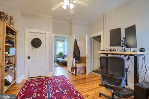 433 Walnut St, Lancaster PA  17603-3362 exterior