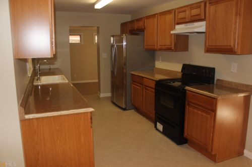 2329 Englewood Dr, Atlanta GA  30344-2207 exterior