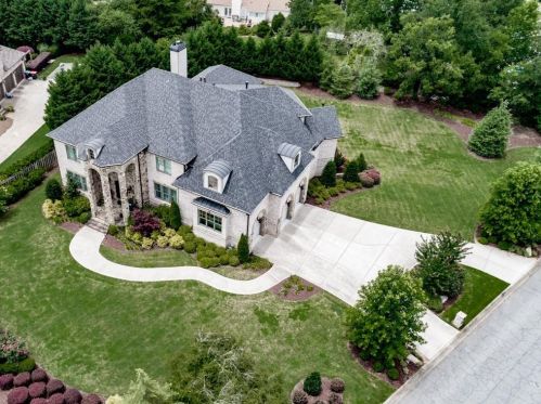 4481 Kings Lake Dr, Marietta, GA 30067-3652