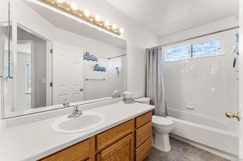 4712 Danube Cir, Aurora CO  80015-4958 exterior