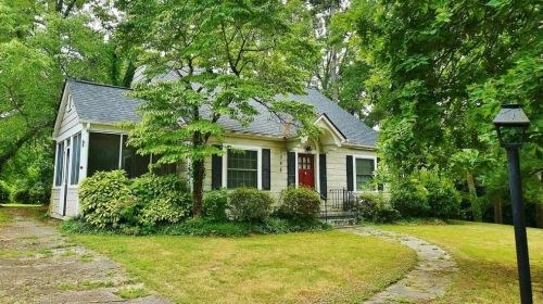 1088 Lanier Ave, Gainesville, GA 30501-1730
