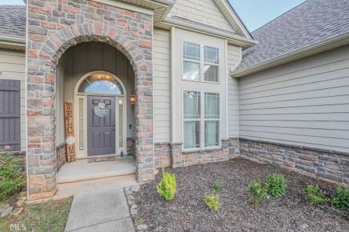 87 Camden Village Dr, Newnan, GA 30265-5554