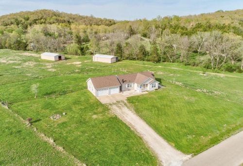 2129 Silo Rd, Festus, MO 63028-5444