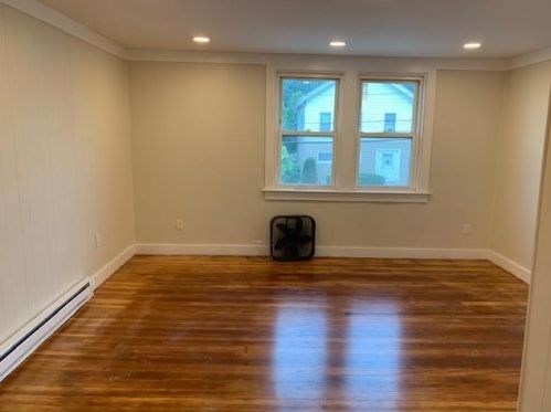 9 West St, Westerly, RI 02891-1507
