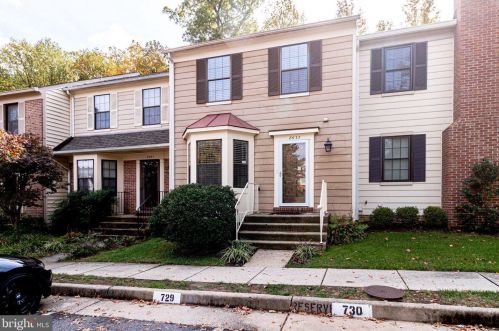 8633 Pin Oak Dr, Springfield VA  22153-3554 exterior