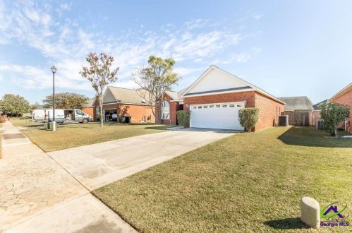 104 Perth Ct, Warner Robins, GA 31088-1105