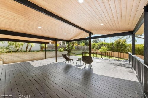 915 Alta Vista Dr, Vista CA  92084-5517 exterior