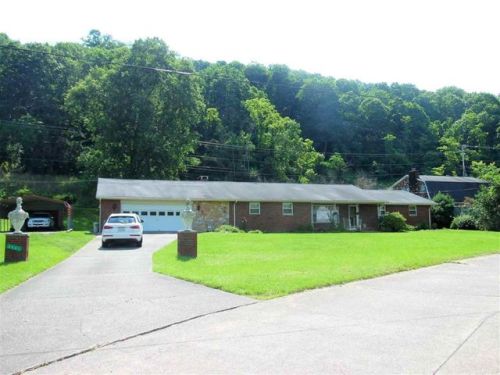 6661 Sanns Dr, Lesage, WV 25537-9784