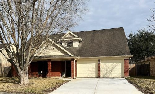 2923 Avanti Dr, Pearland, TX 77584-4910