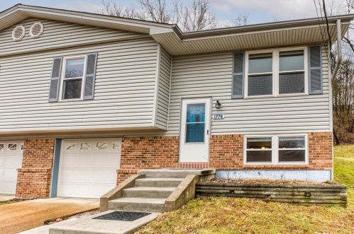 1776 Sparrow Point Cir, Fenton, MO 63026-5514