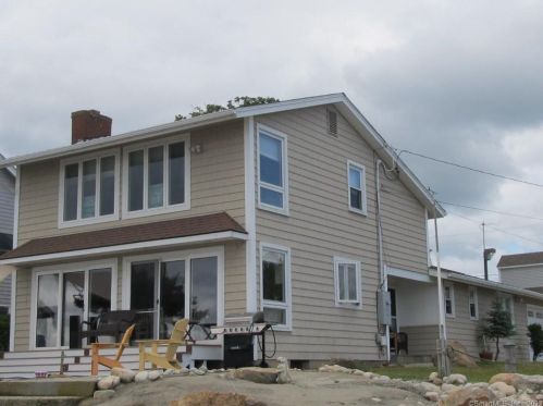 2 Brightwater Rd, Niantic CT  06357-3802 exterior