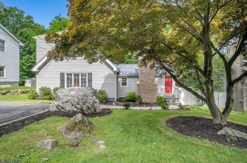 18 Seneca Trl, Sparta, NJ 07871-1514