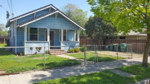 2268 California St, Stockton, CA 95204-5504