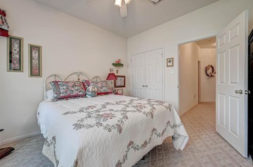 6009 Longmire Trl, Conroe TX  77304-4866 exterior