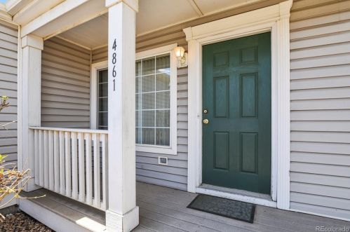 4861 Jasper St, Denver, CO 80239-5637