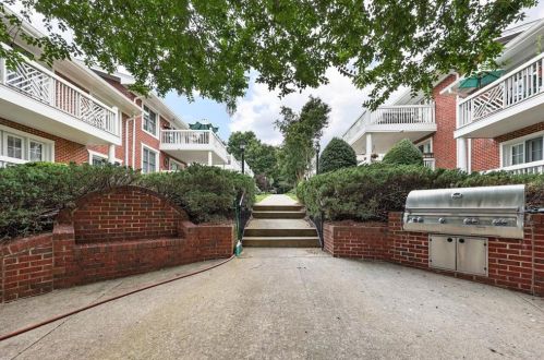 885 Briarcliff Rd, Atlanta GA  30306-4631 exterior