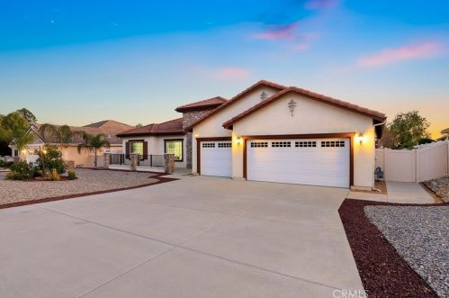 186 20th St, Upland, CA 91784-1660