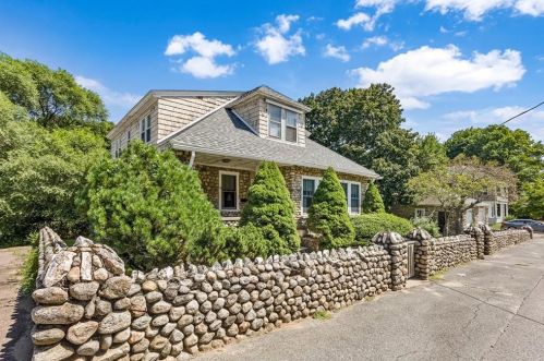 129 Church St, Lincoln, RI 02838-1121