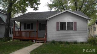 415 Chestnut St, Pekin, IL 61554-2819