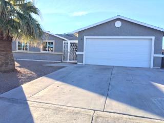 466 Ash St, Henderson NV  89015-5767 exterior