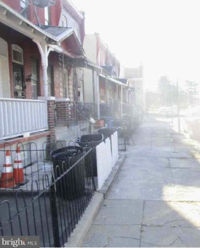 3758 10th St, Philadelphia, PA 19140-3123