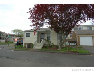 501 Emerson Dr, Branford, CT 06405-5806