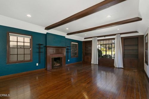 1060 Roses Rd, San Gabriel, CA 91775-2127