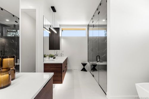 267 Clermont St, Denver CO  80246-1039 exterior