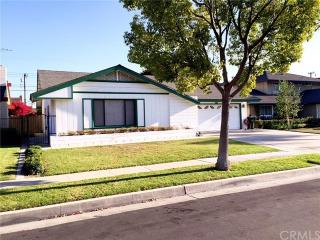 4952 Park Ave, Cypress, CA 90630-2618
