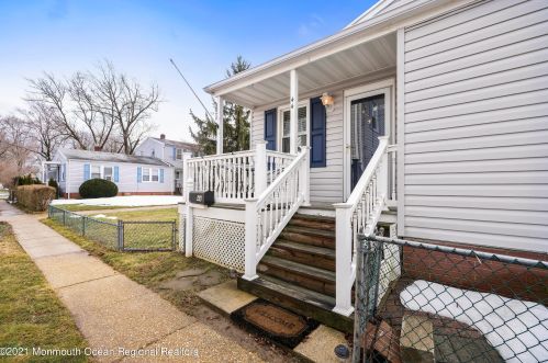 44 Belshaw Ave, Tinton Falls NJ 07724-2939 exterior