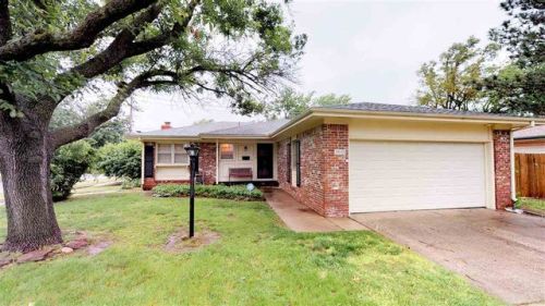 3805 Cornelison St, Wichita, KS 67203-1032