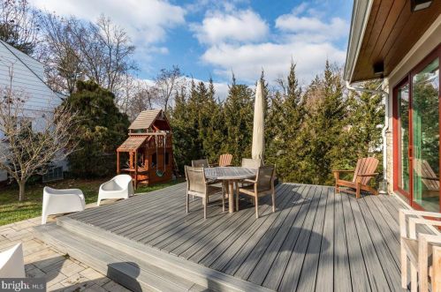 46 Leavitt Ln, Princeton NJ  08540-3921 exterior