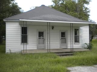 617 Crawford St, Ridgway, IL 62979-1154
