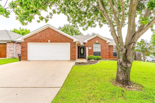3952 Miami Springs Dr, Fort Worth, TX 76123-1463
