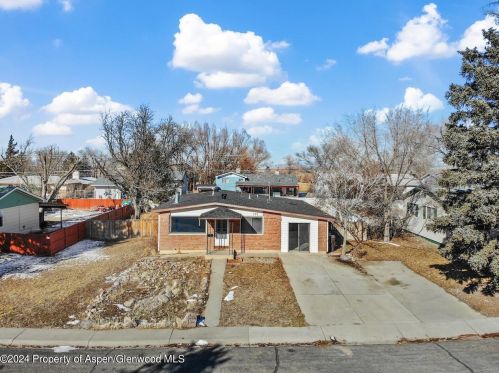 109 Vista View Dr, Montrose, CO 81401-5812